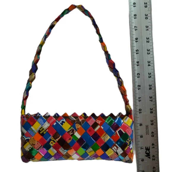 Like new Candy Wrapper purse. Recycled candy/gum wrapper - Picture 11 of 15